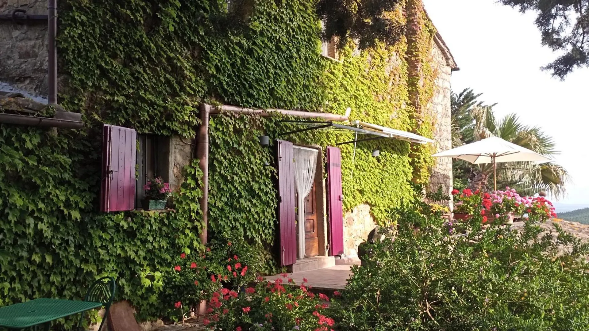 Casa Marju Guest House Montemassi Country house